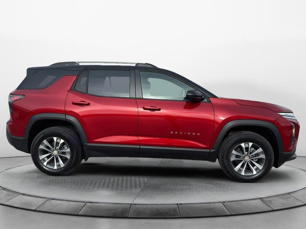 New 2026 Chevrolet Equinox LT w/ Convenience Package II AWD/4WD image 4