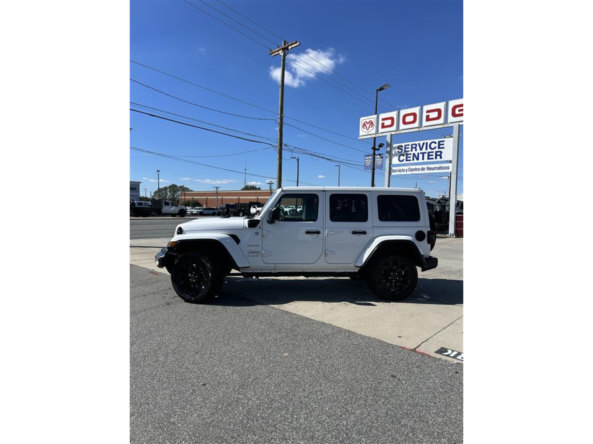 Certified 2024 Jeep Wrangler Unlimited Sahara AWD/4WD image 2