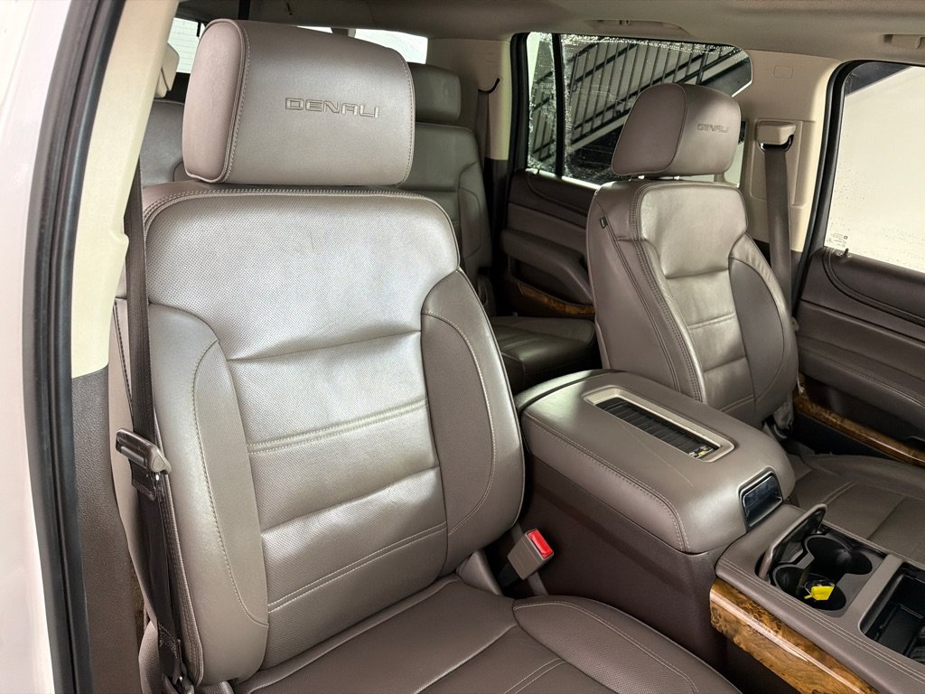 Used 2016 GMC Yukon XL Denali w/ Open Road Package AWD/4WD image 27