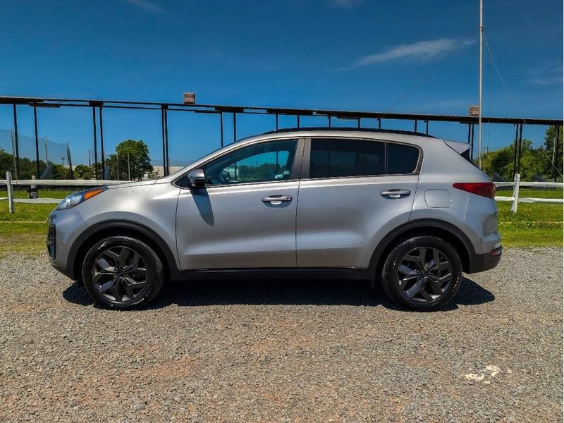 Used 2022 Kia Sportage Nightfall Edition AWD/4WD image 9