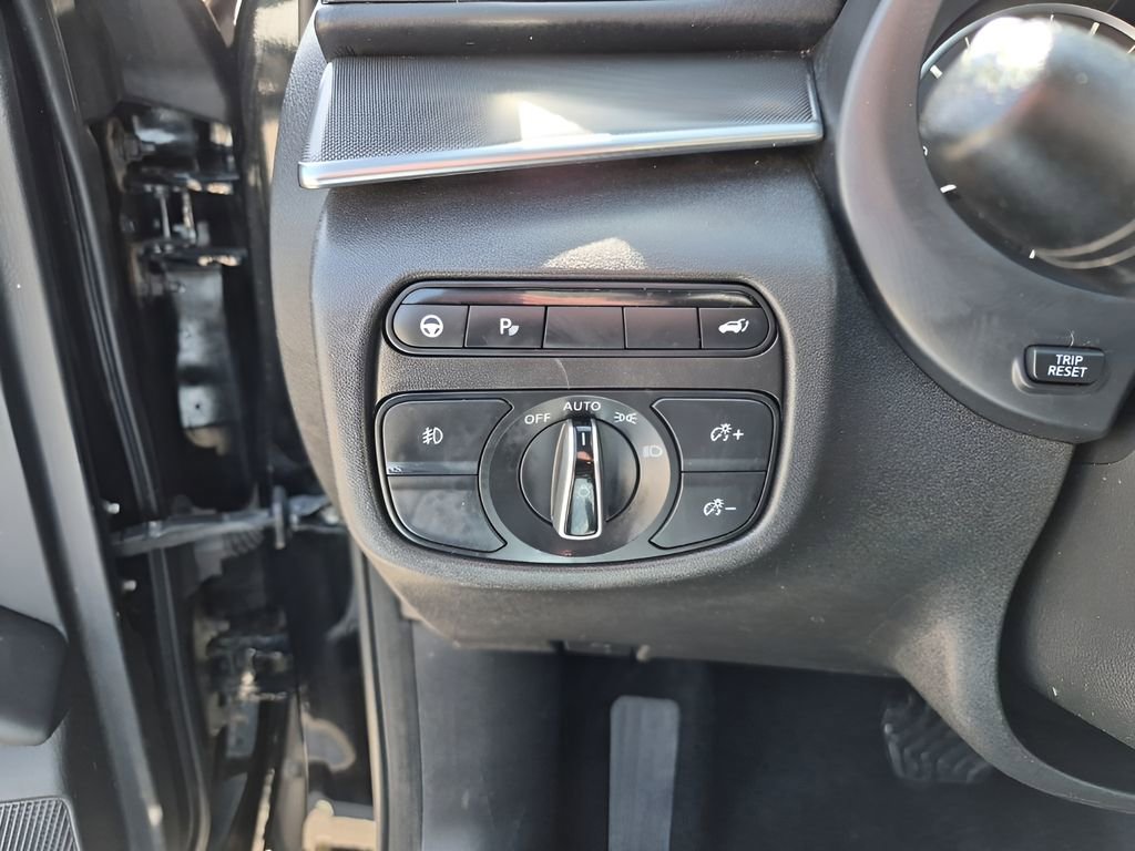 Used 2022 INFINITI QX50 Luxe w/ Appearance Package image 31