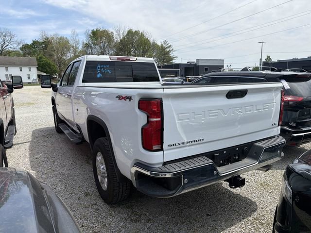 Used 2025 Chevrolet Silverado 3500 LTZ w/ LTZ Premium Package image 3