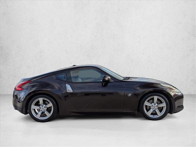 Used 2010 Nissan 370Z Touring image 4