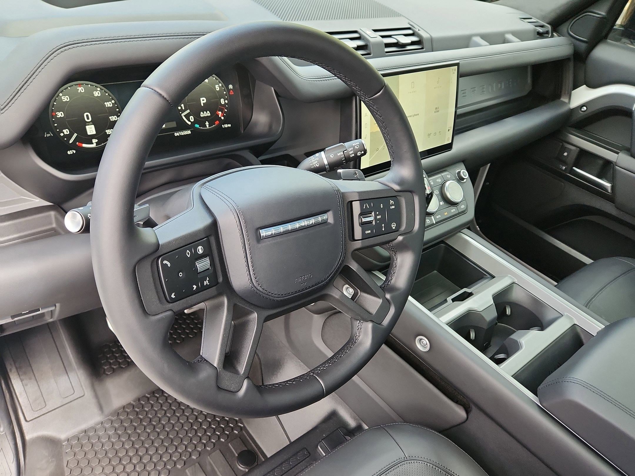 Certified 2025 Land Rover Defender 90 V8 image 4