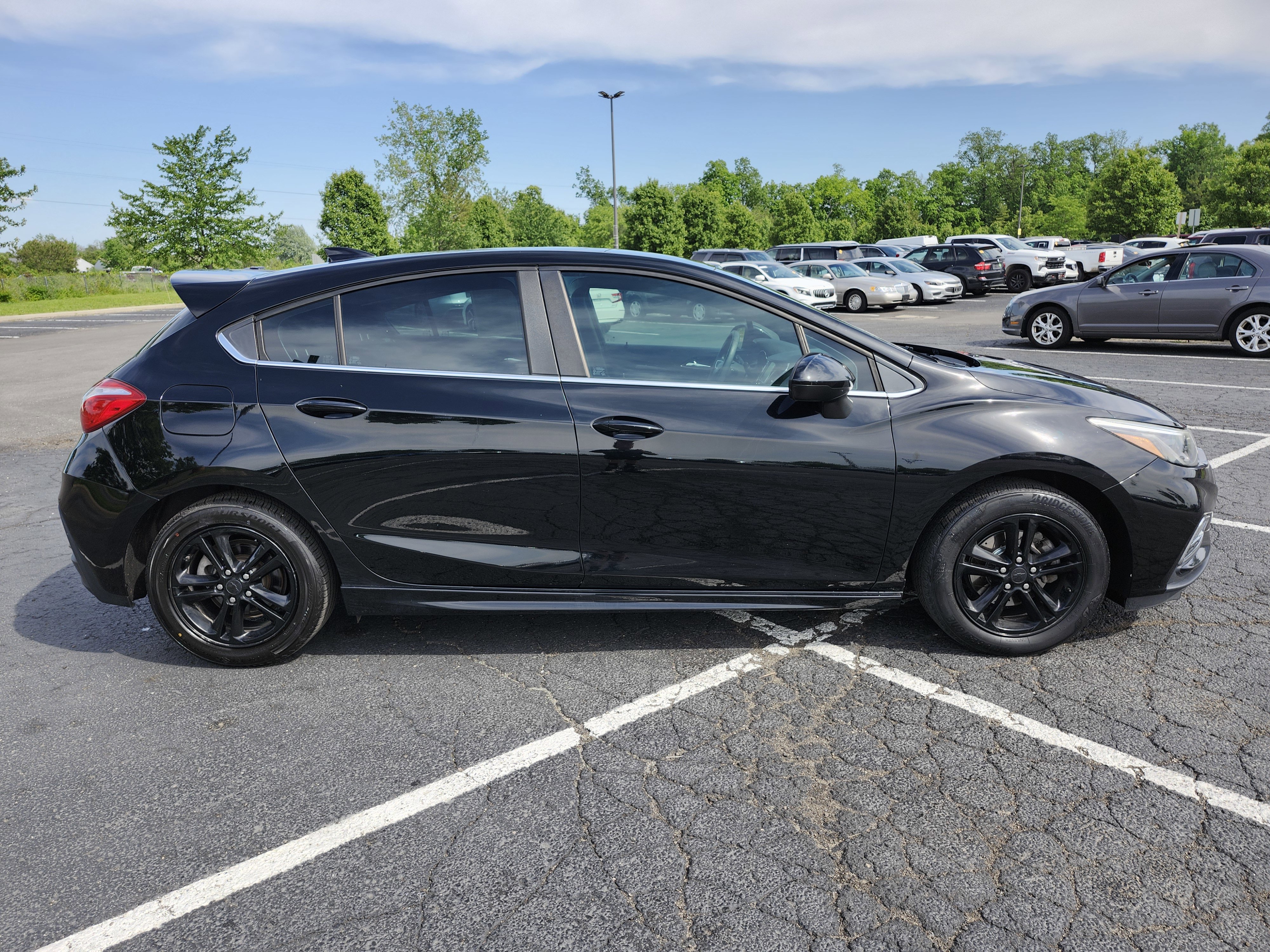 Used 2017 Chevrolet Cruze LT w/ RS Package FWD image 16