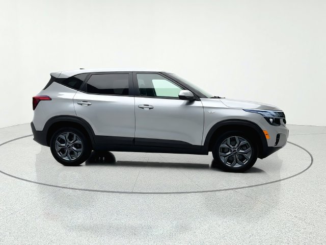 Certified 2024 Kia Seltos LX AWD/4WD image 7