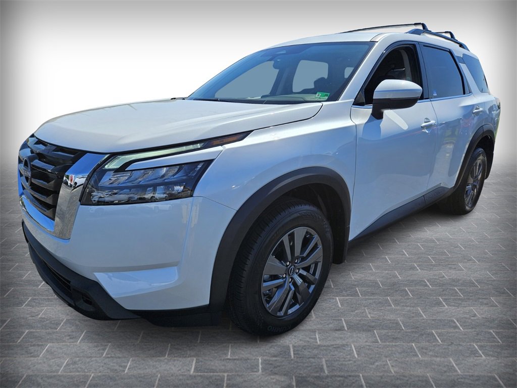 New 2025 Nissan Pathfinder SV w/ Cargo Package image 2
