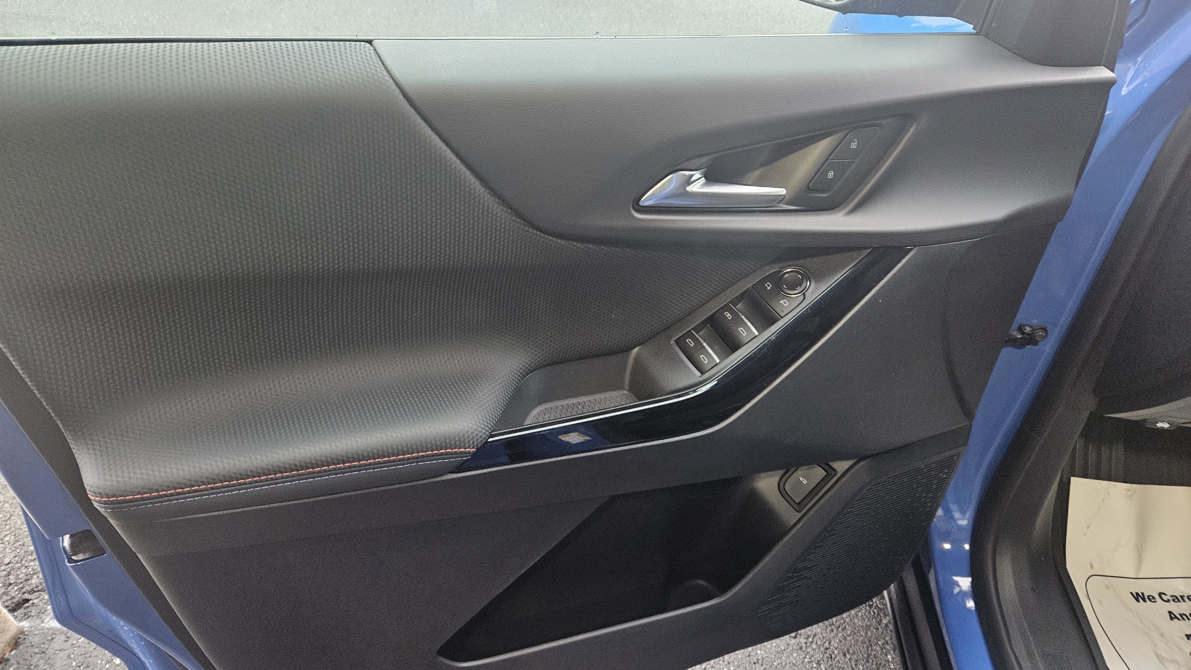 New 2026 Chevrolet Equinox RS w/ LPO, Floor Liner Package FWD image 11
