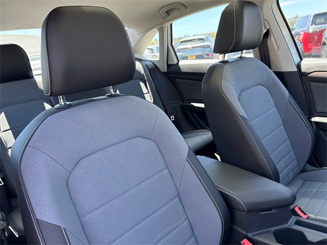 New 2025 Volkswagen Jetta SE image 18