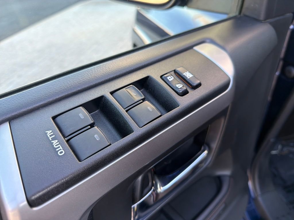 Used 2022 Toyota 4Runner Limited image 11