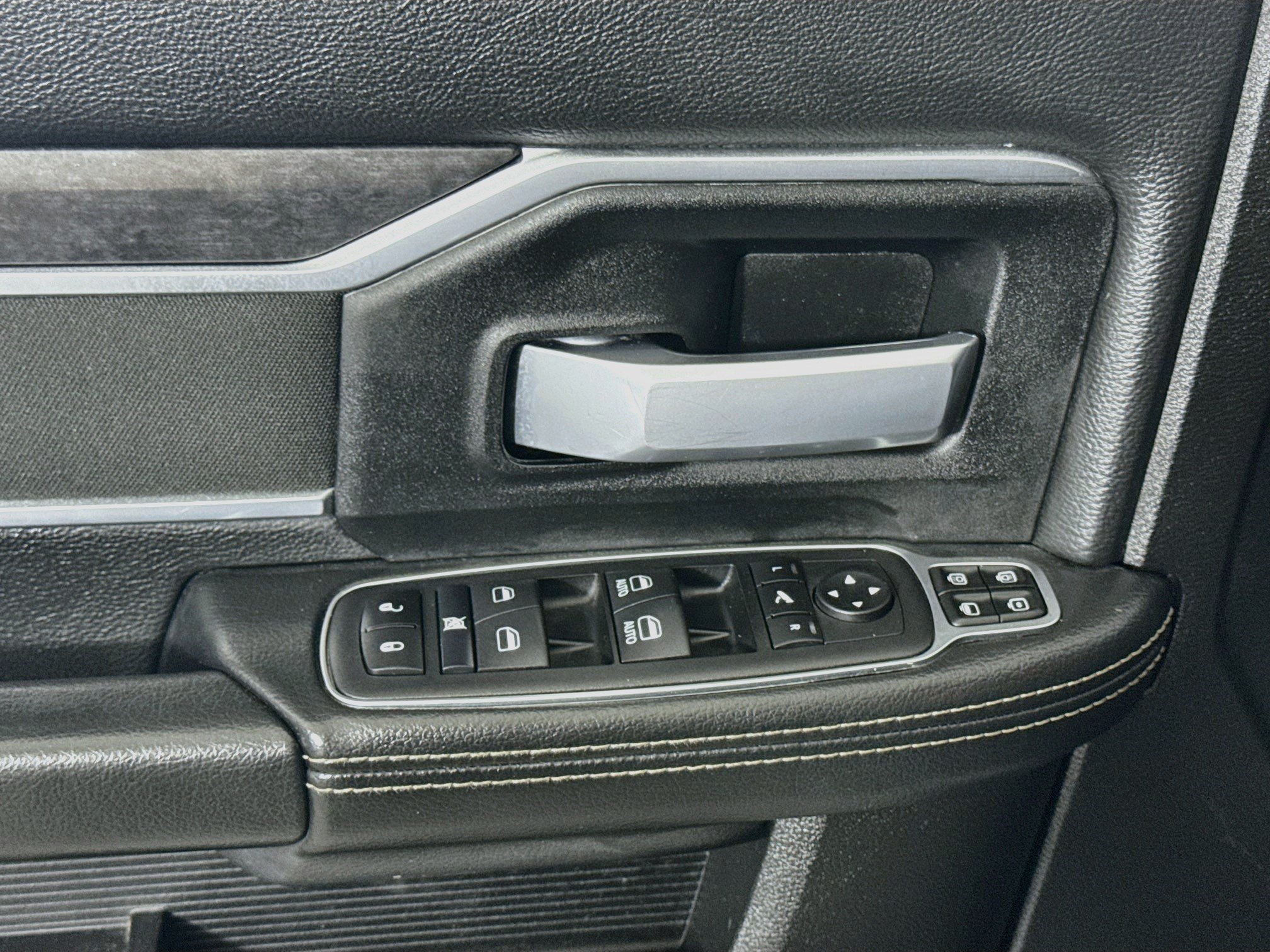 Used 2024 RAM 2500 Big Horn AWD/4WD image 24