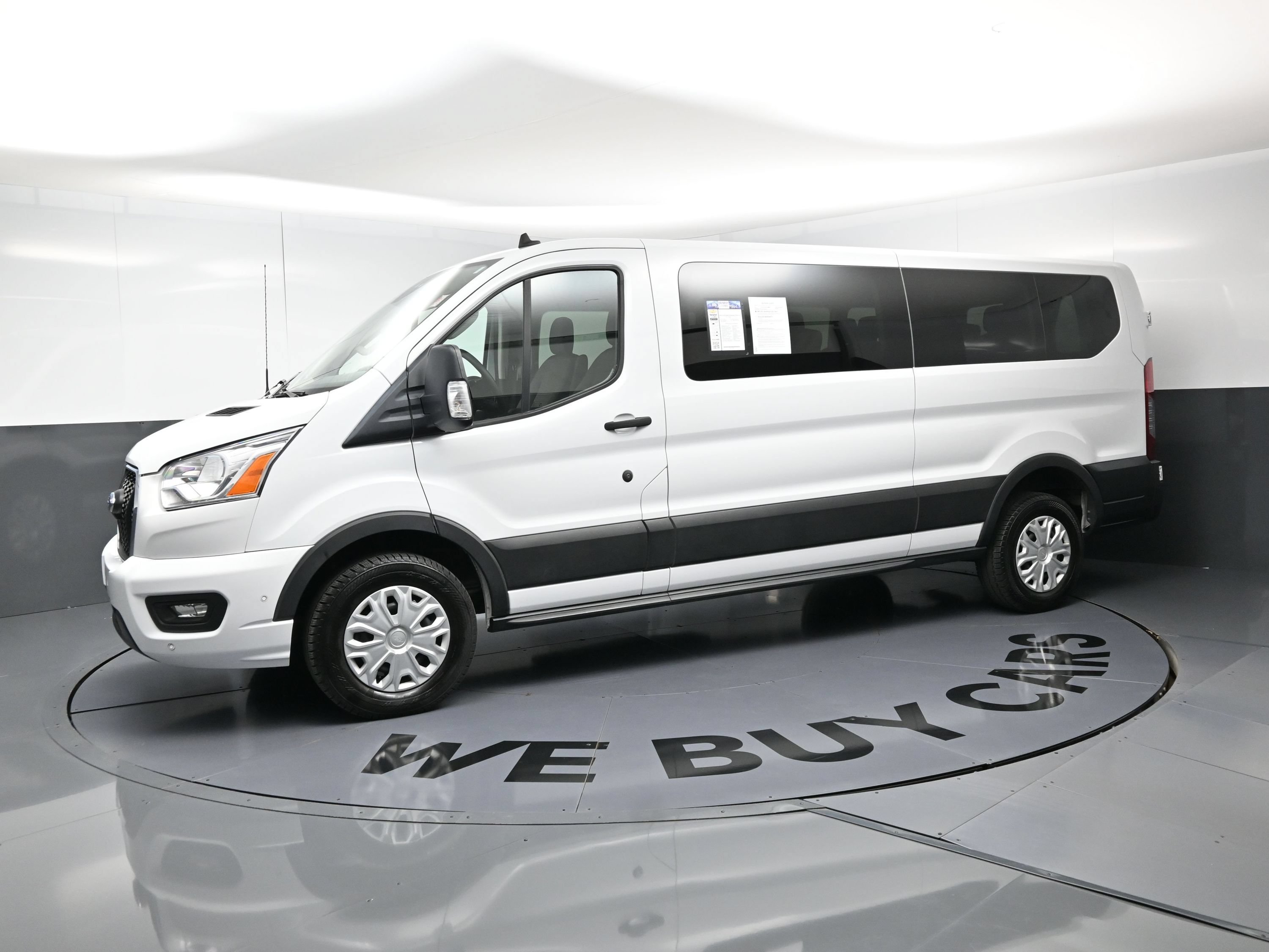 Used 2022 Ford Transit 350 XLT RWD image 6