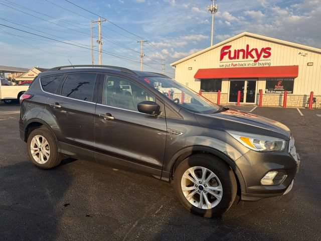 Used 2018 Ford Escape SE w/ Ford Safe & Smart Package AWD/4WD video 1