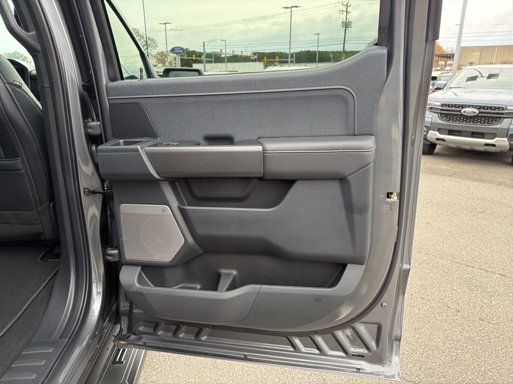 New 2025 Ford F150 Lariat w/ Equipment Group 501A Mid image 19