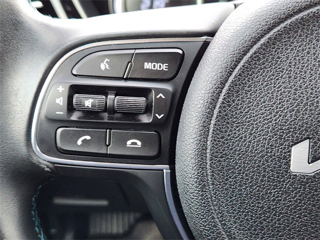 Used 2022 Kia Niro EX Premium image 30