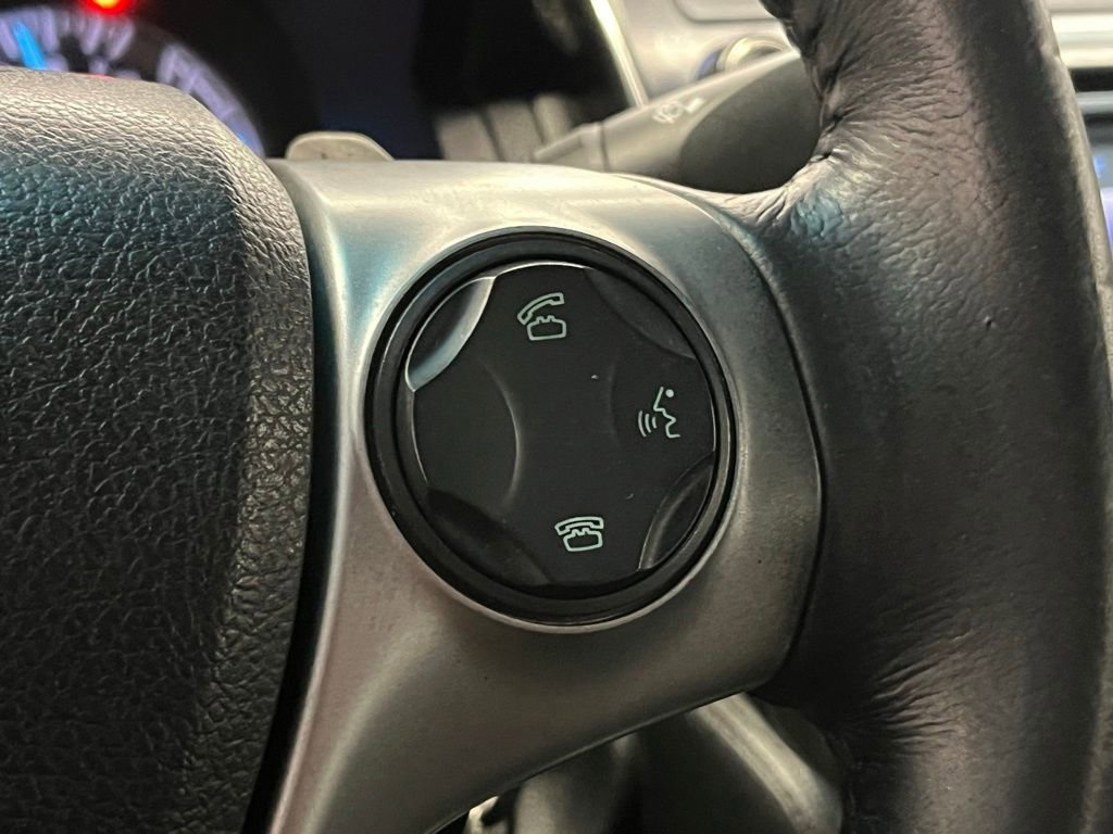 Used 2014 Toyota Camry SE image 19