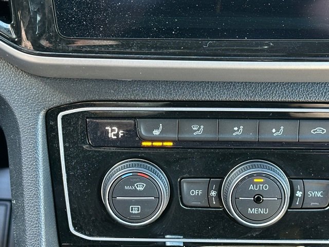 Certified 2022 Volkswagen Atlas Cross Sport SE w/ Panoramic Sunroof Package image 31