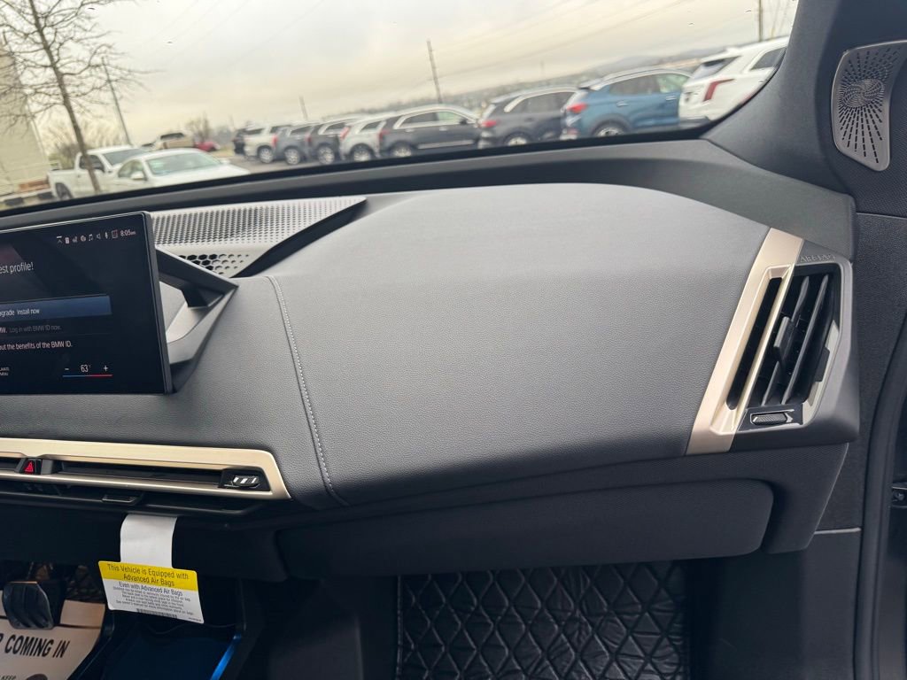 Used 2022 BMW iX xDrive50 w/ Premium Package image 21