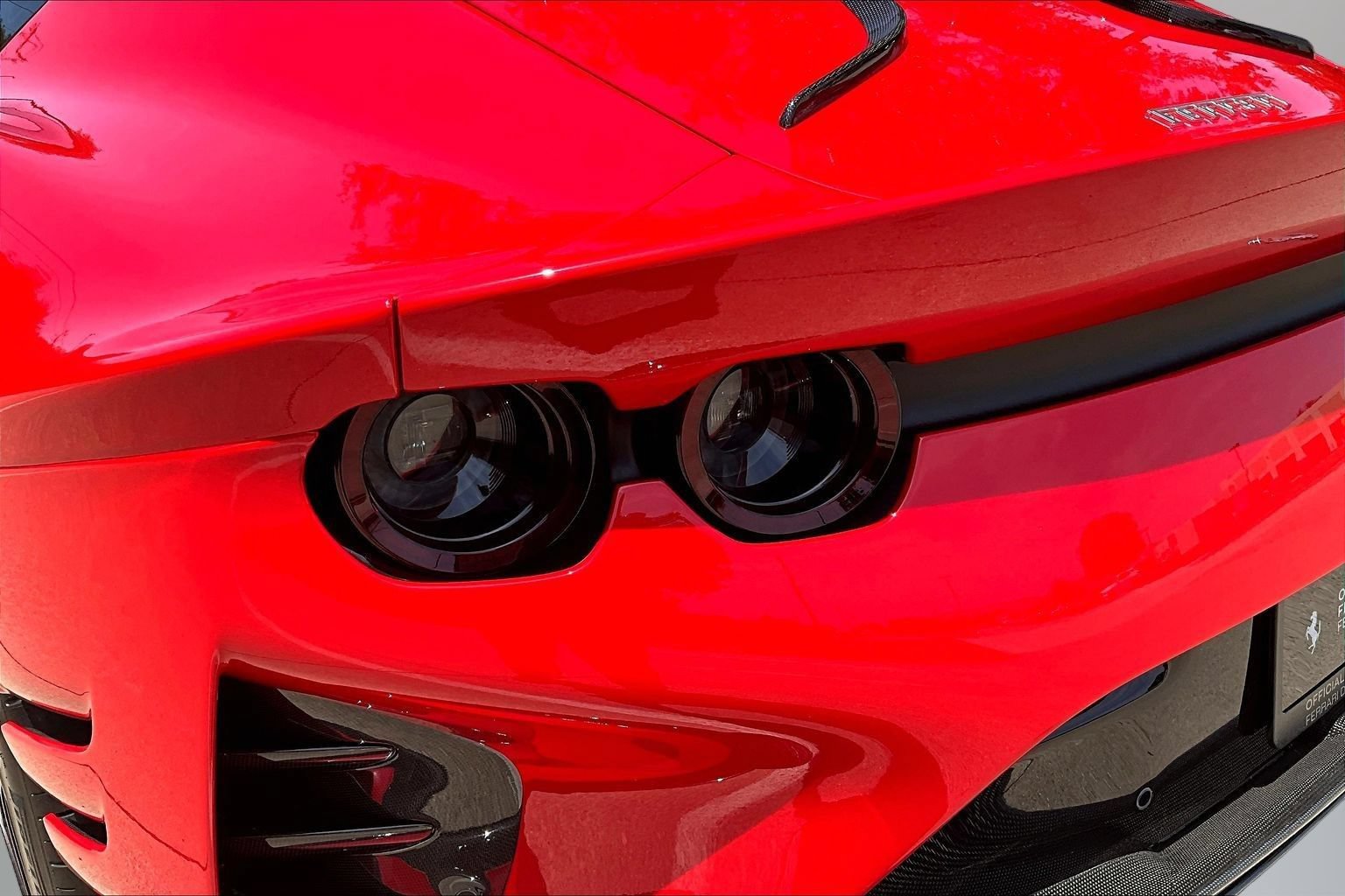 Used 2022 Ferrari 812 Competizione RWD image 20