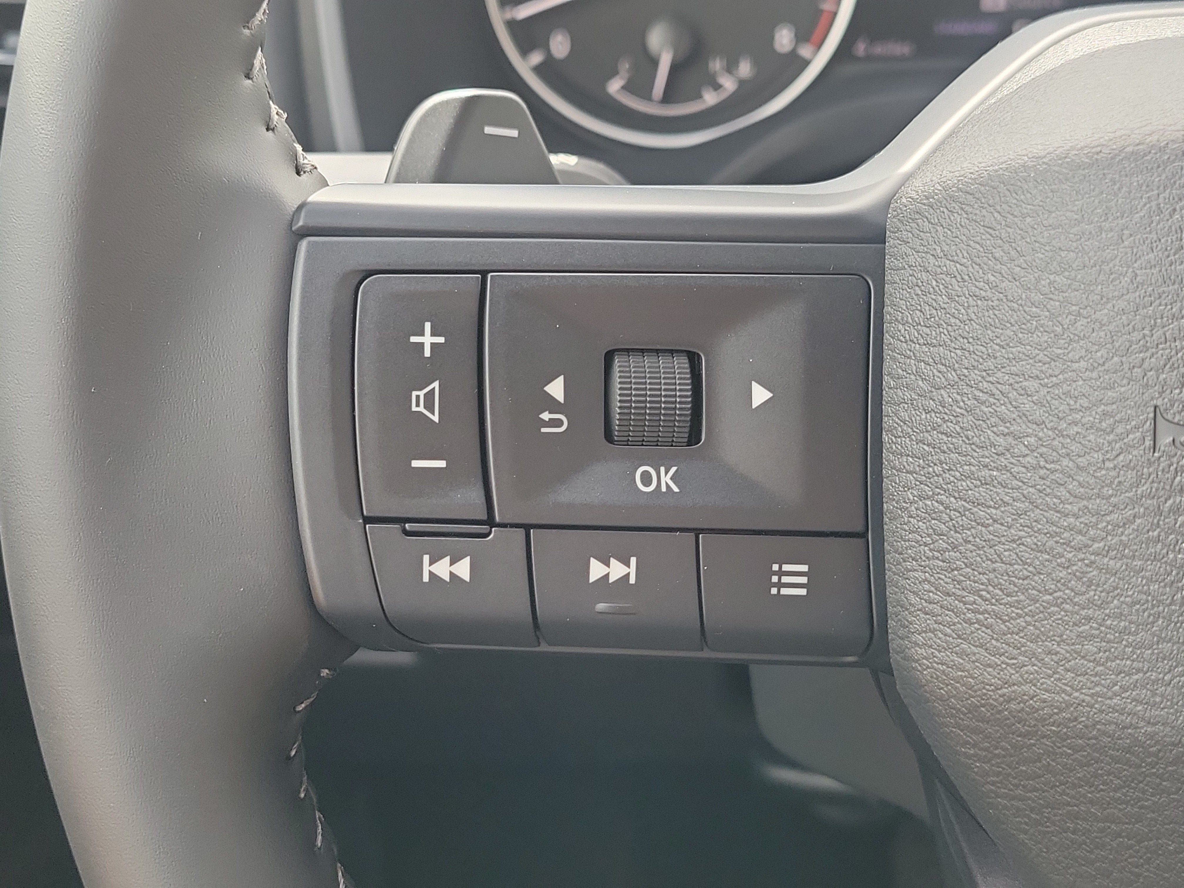 New 2027 Nissan Rogue SV FWD image 21
