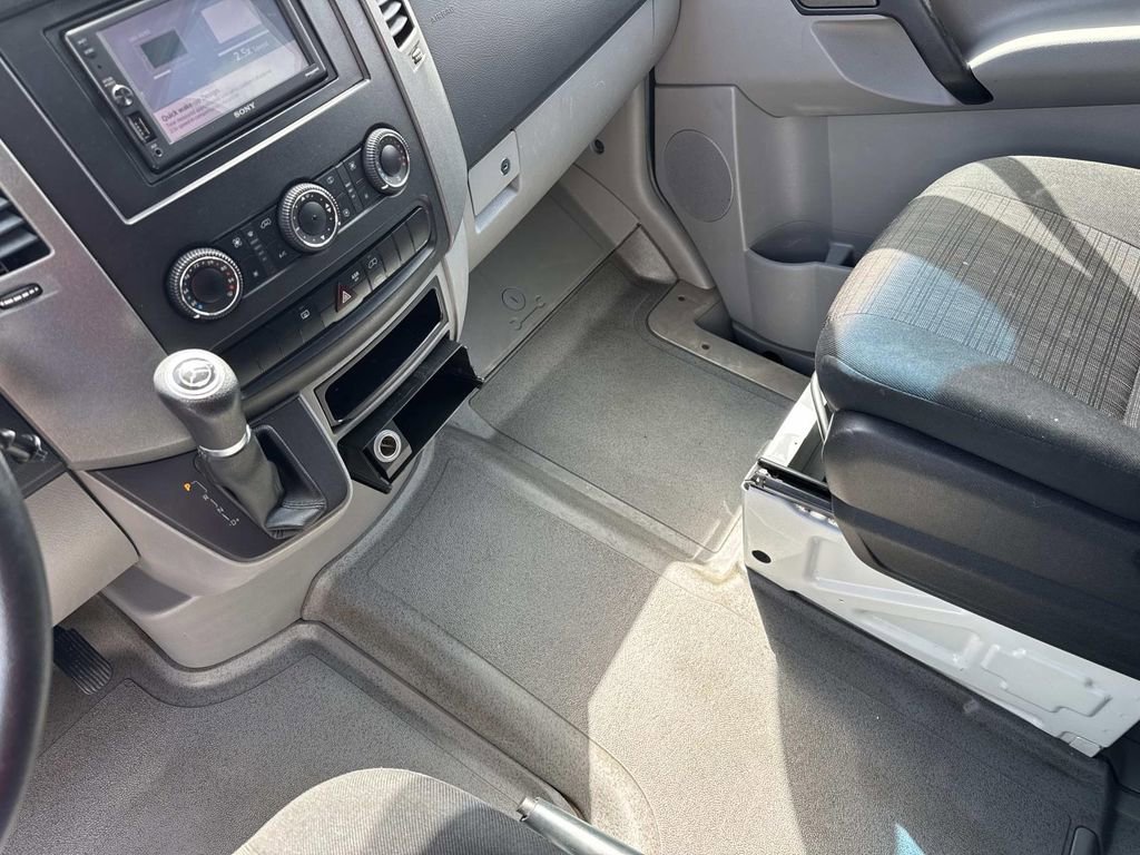 Used 2016 Mercedes-Benz Sprinter 2500 image 25