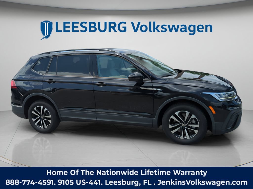 Used 2023 Volkswagen Tiguan S w/ Driver Assistance Package FWD image 2