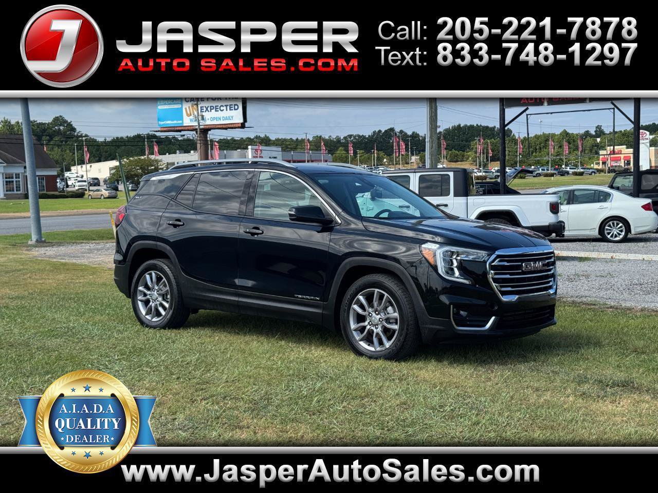Used 2024 GMC Terrain SLT