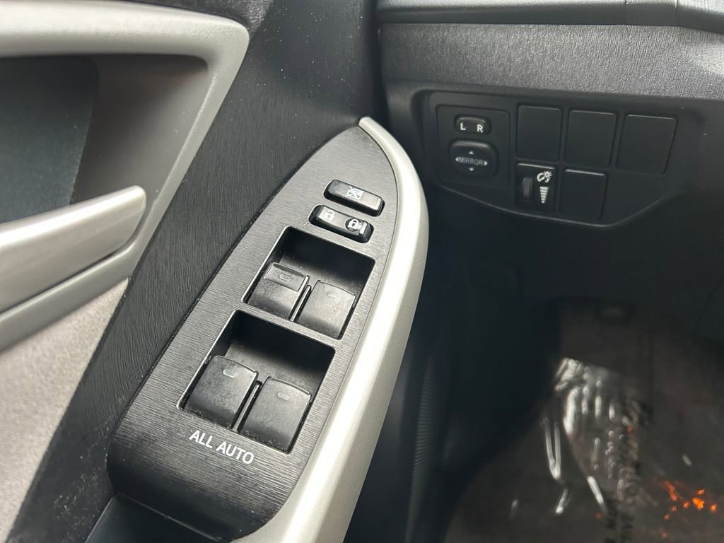 Used 2013 Toyota Prius Three image 18