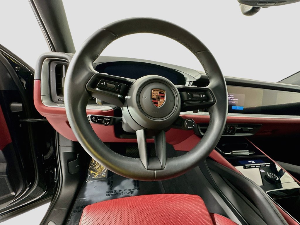 Certified 2025 Porsche Cayenne AWD/4WD image 12