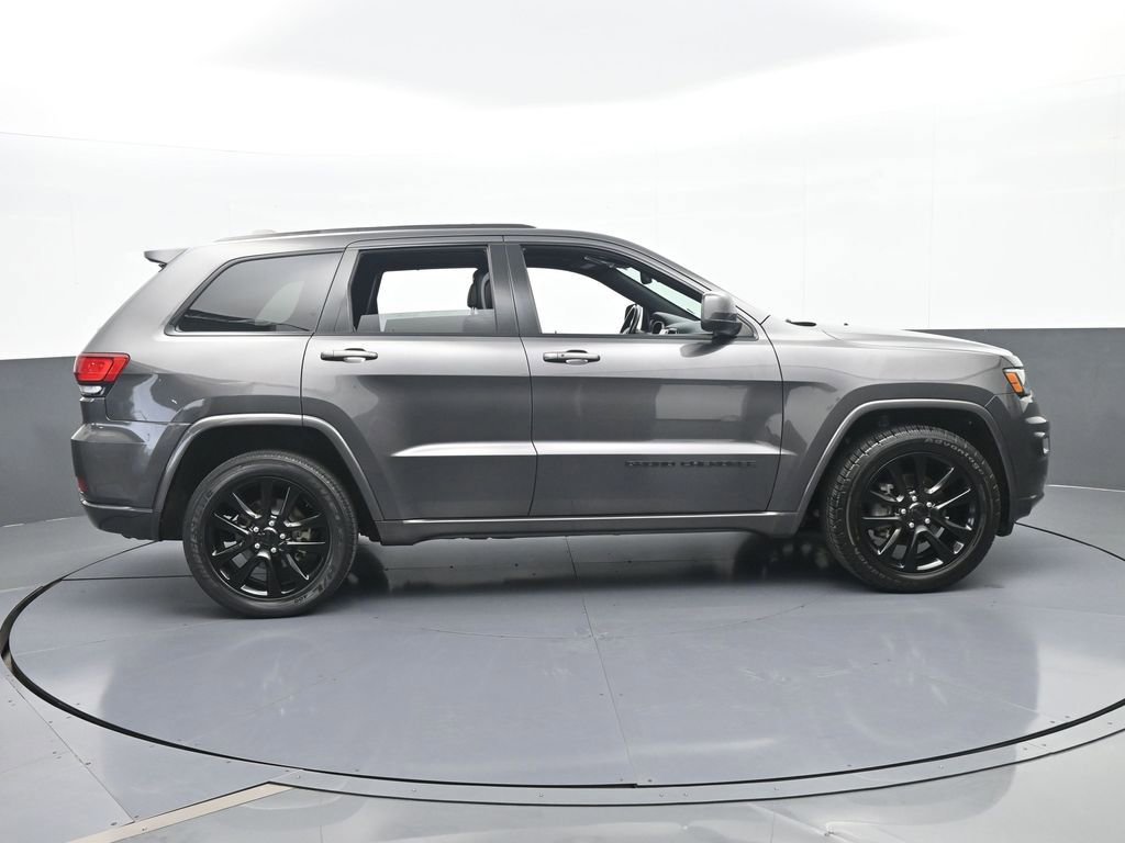 Used 2019 Jeep Grand Cherokee Altitude image 7
