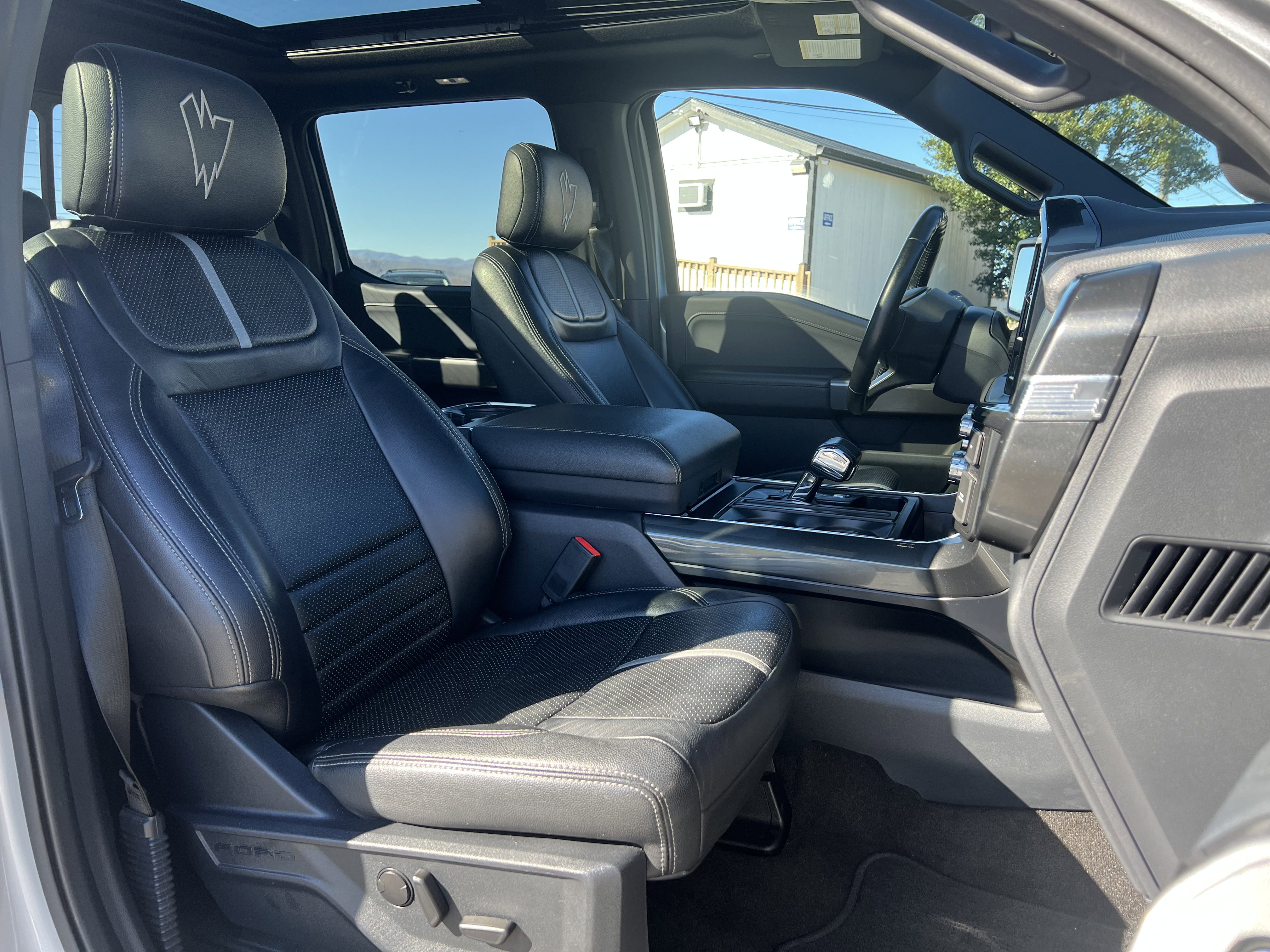 Used 2022 Ford F150 XLT w/ Equipment Group 302A High image 10