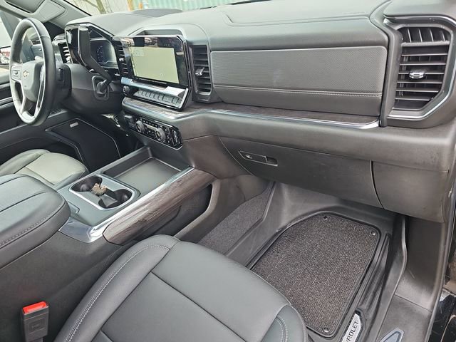 Used 2024 Chevrolet Silverado 2500 LTZ w/ LTZ Premium Package image 30