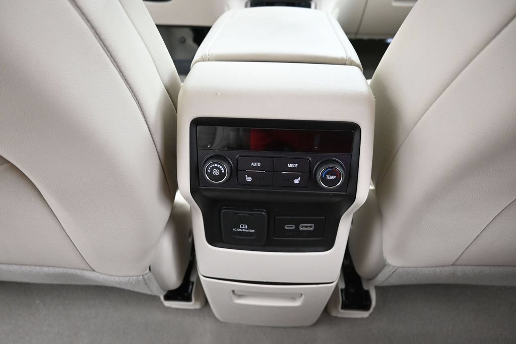 Used 2023 GMC Acadia Denali AWD/4WD image 15