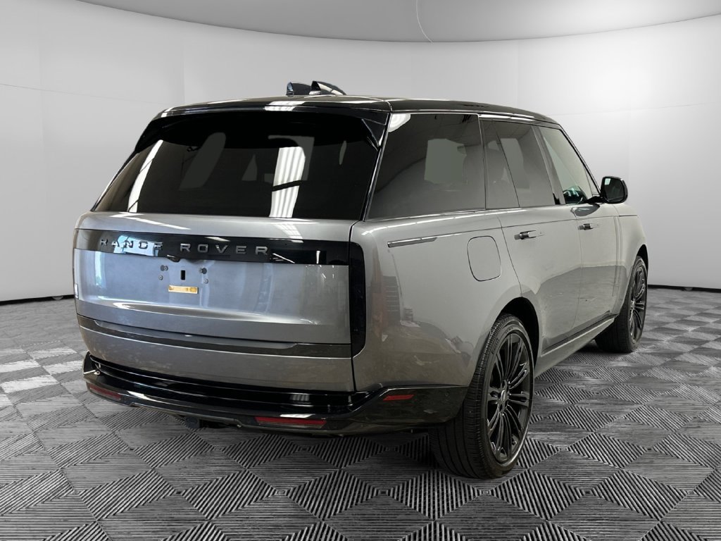 Used 2025 Land Rover Range Rover SE AWD/4WD image 6