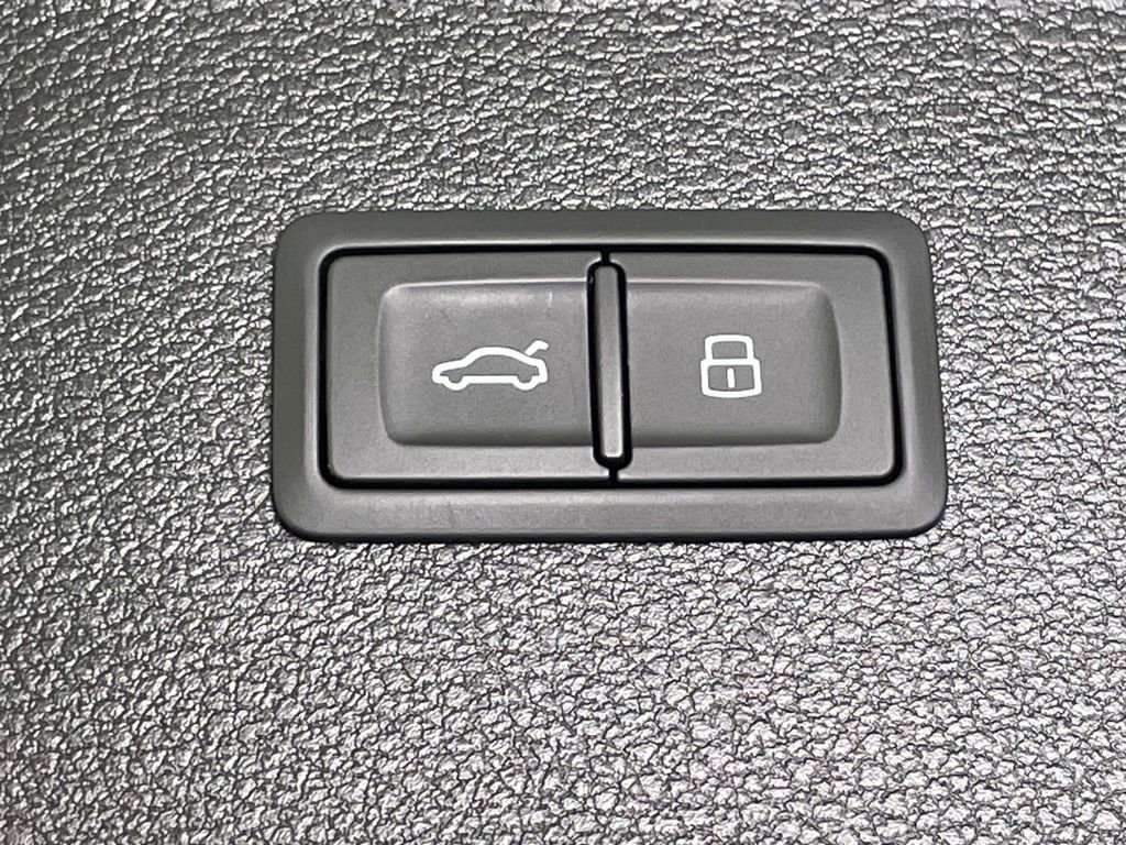 Certified 2022 Audi Q5 2.0T Premium w/ Convenience Package image 21