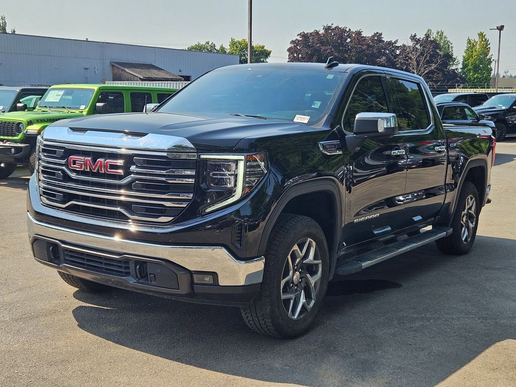 Used 2023 GMC Sierra 1500 SLT w/ SLT Premium Package image 3