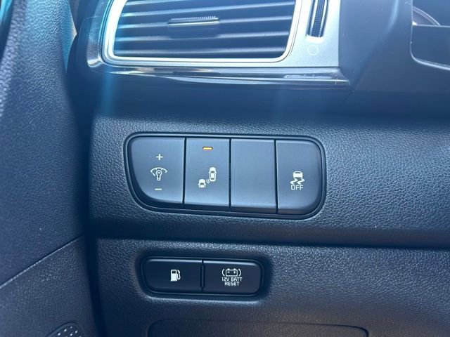 Used 2017 Kia Niro Touring image 22