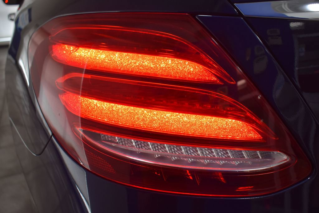Used 2018 Mercedes-Benz E 300 w/ Premium 1 Package image 35