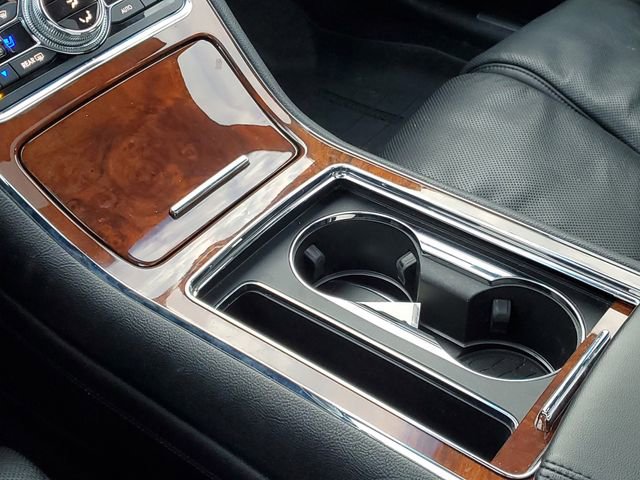 Used 2019 Lincoln Continental Select w/ Continental Climate Package image 22