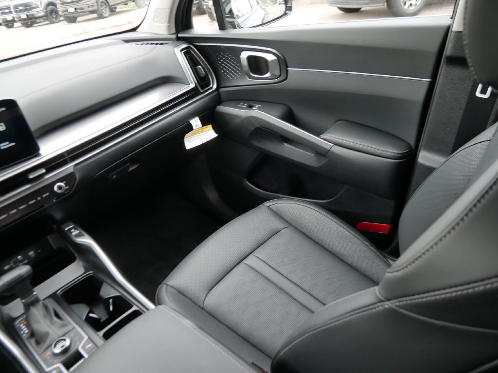 Used 2026 Kia Sorento S AWD/4WD image 16