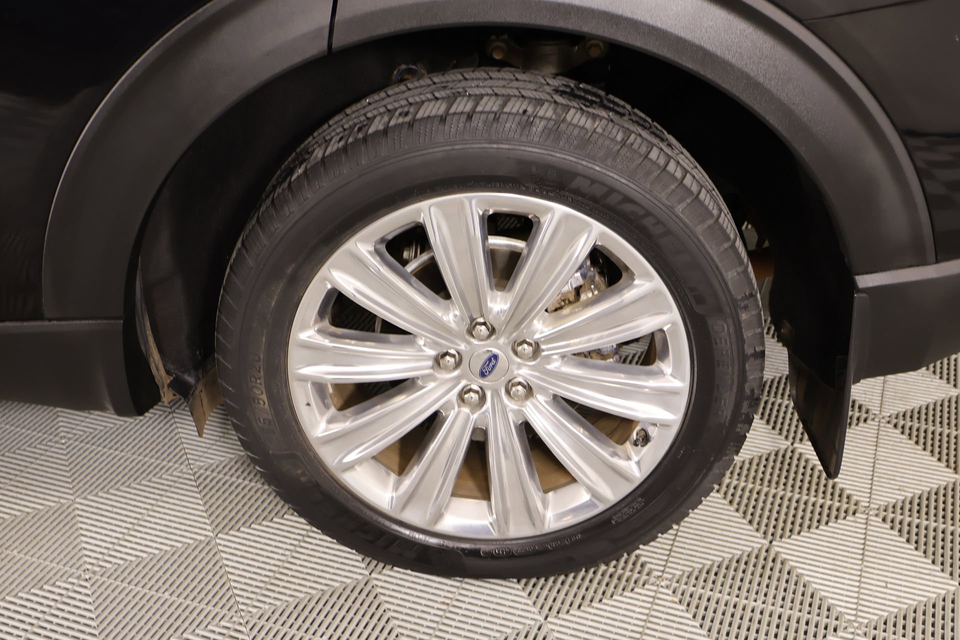 Used 2022 Ford Explorer Limited w/ Limited Technology Package image 21