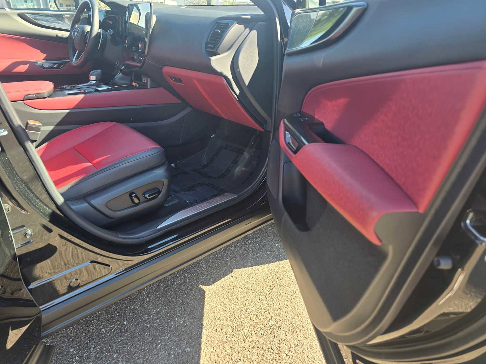 Used 2024 Lexus NX 350h AWD w/ Vision Package image 10