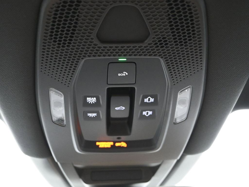 New 2025 Porsche Cayenne image 25