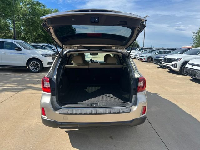 Used 2016 Subaru Outback 2.5i Limited w/ Popular Package #4 AWD/4WD image 10