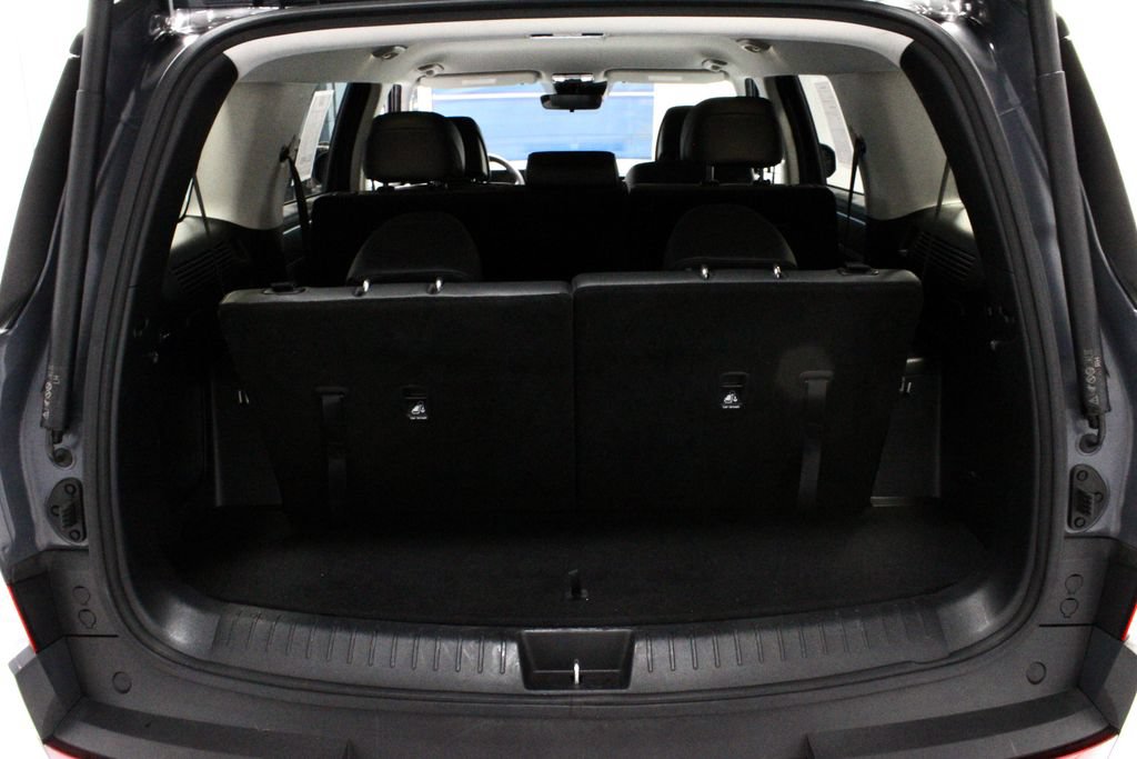 Used 2025 Hyundai Santa Fe SEL FWD image 14