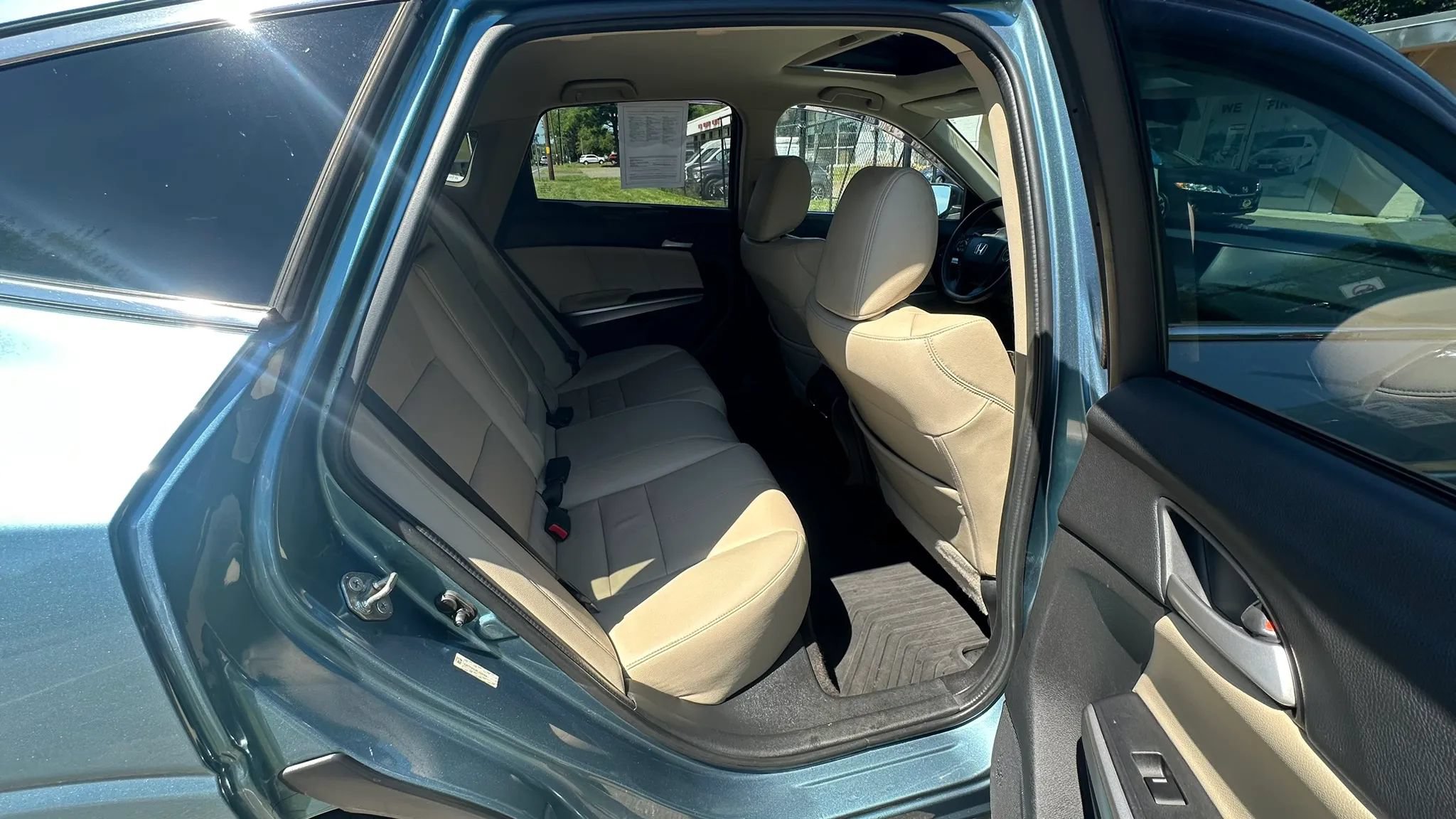 Used 2015 Honda Crosstour EX-L image 26