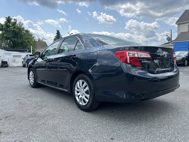 Used 2014 Toyota Camry LE FWD image 6
