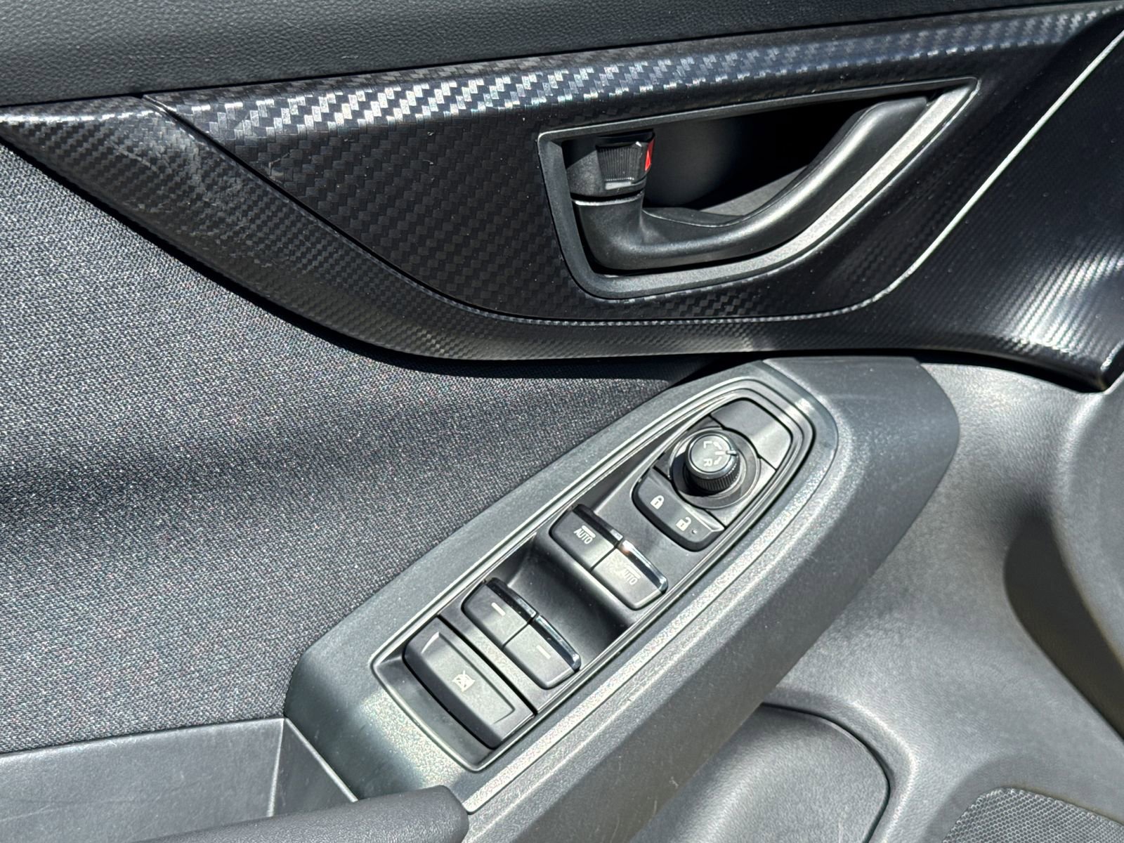 Certified 2021 Subaru Crosstrek 2.0i image 18