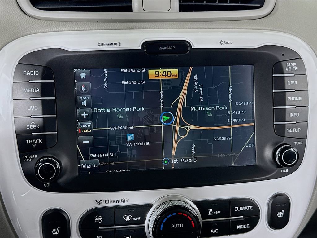 Used 2016 Kia Soul EV FWD image 33