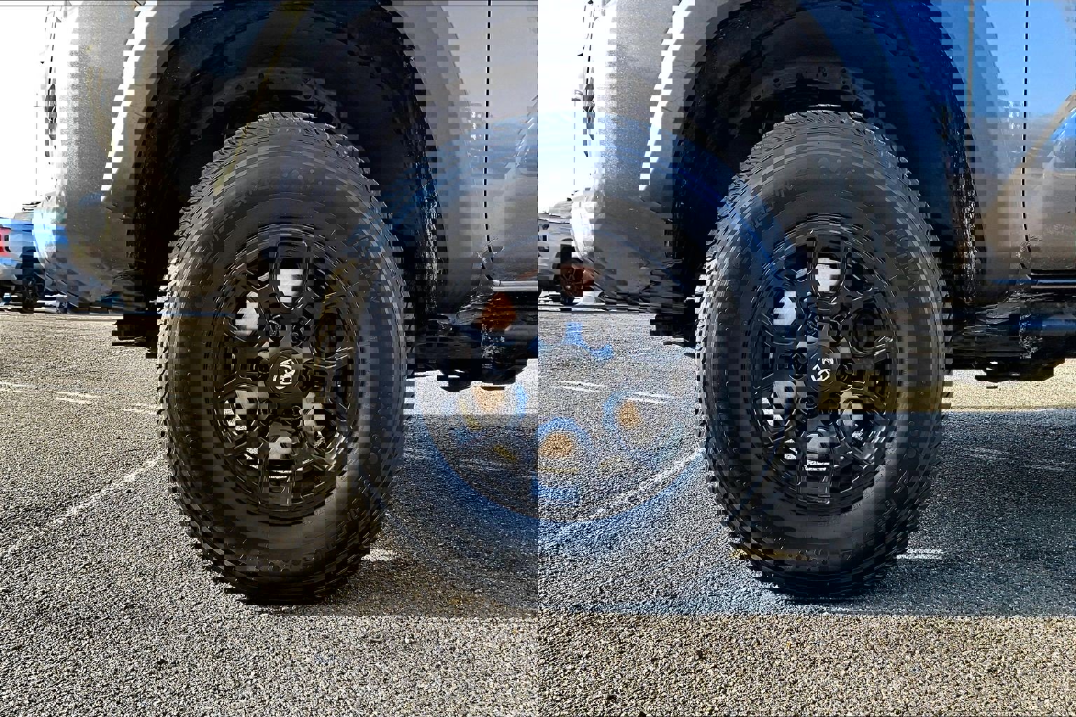 Used 2021 Toyota Tacoma SR w/ SX Package image 8